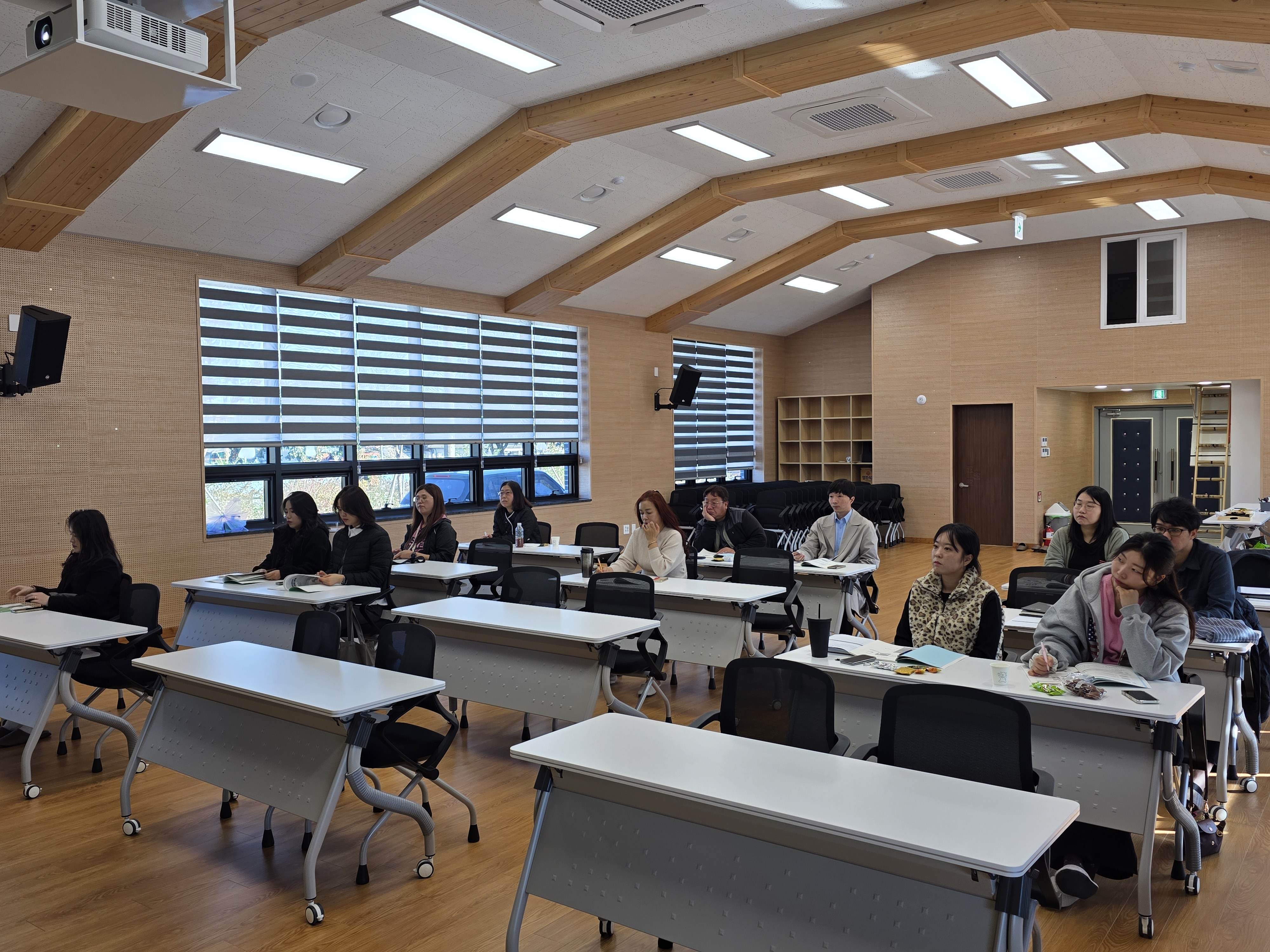 20251028 농촌경제사회서비스활성화지원센터 대상 갈등관리 직무역량 강화 교육 2번째 첨부파일 이미지